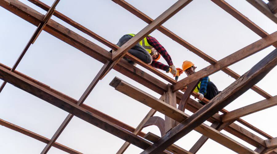 Professional gutter cleaning services in Tokio, ND